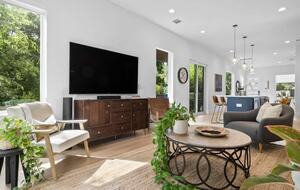 Modern Comfort in Walkable East Austin - Austin, Texas