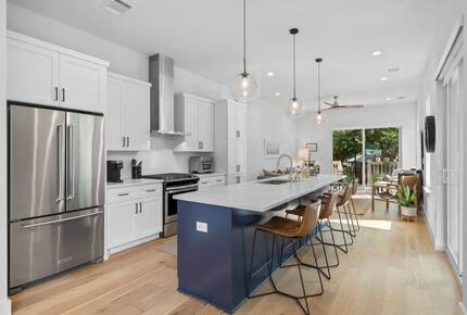 Modern Comfort in Walkable East Austin - Austin, Texas