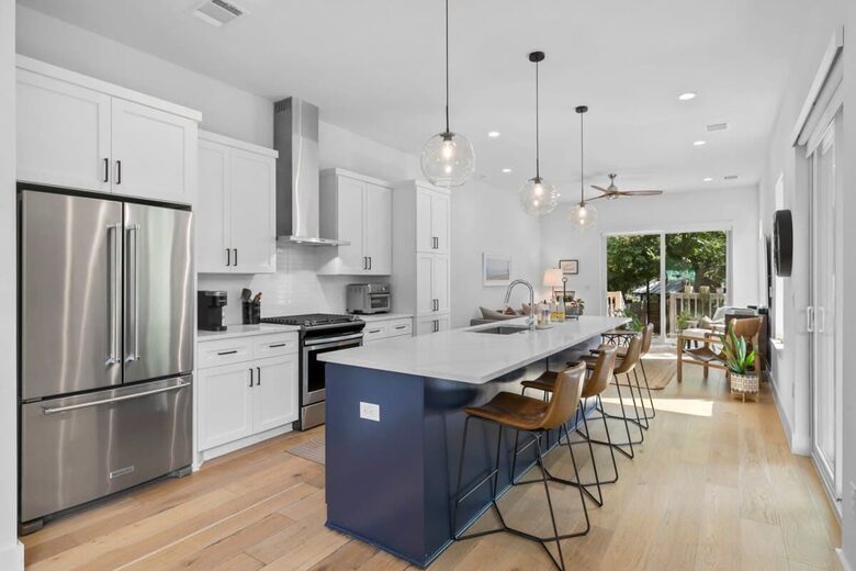 Modern Comfort in Walkable East Austin - Austin, Texas