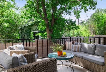 Modern Comfort in Walkable East Austin - Austin, Texas