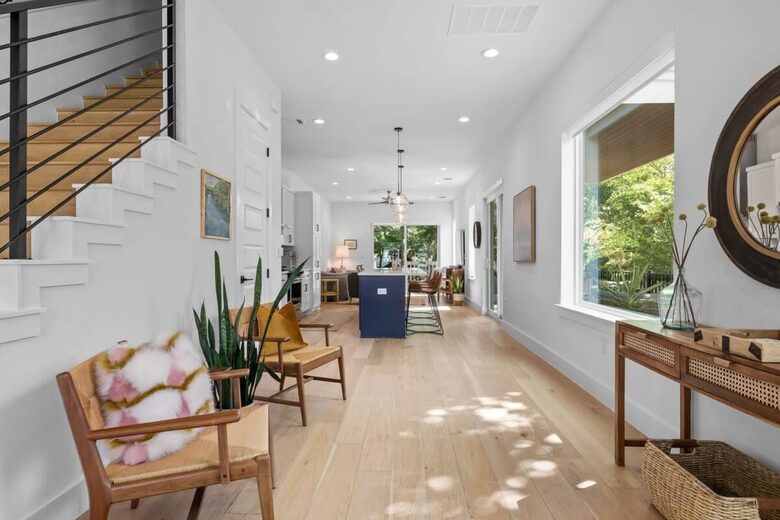 Modern Comfort in Walkable East Austin - Austin, Texas