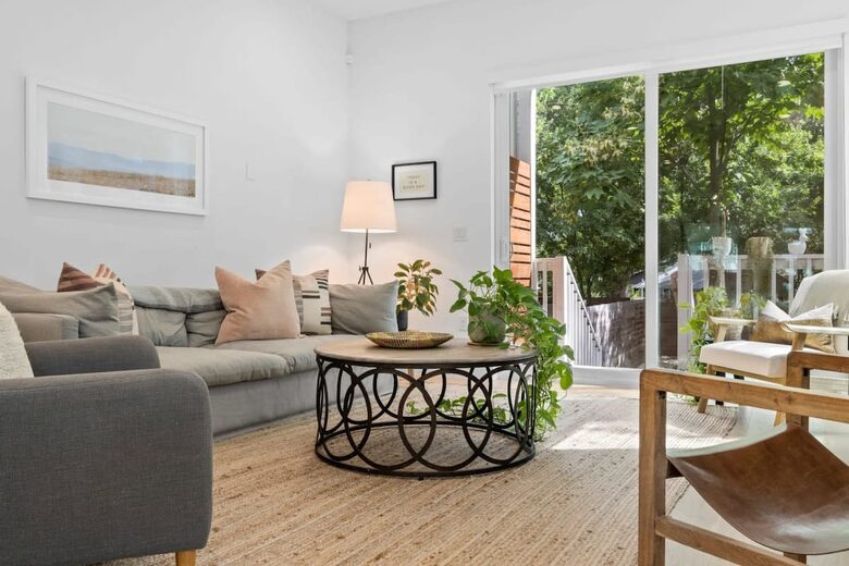 Modern Comfort in Walkable East Austin - Austin, Texas