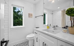 Modern Comfort in Walkable East Austin - Austin, Texas