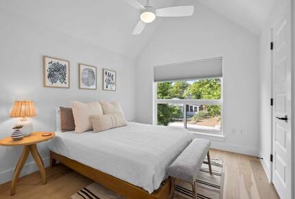 Modern Comfort in Walkable East Austin - Austin, Texas