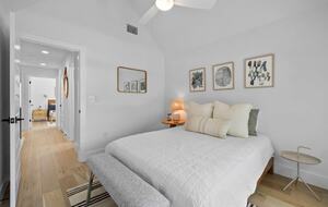 Modern Comfort in Walkable East Austin - Austin, Texas