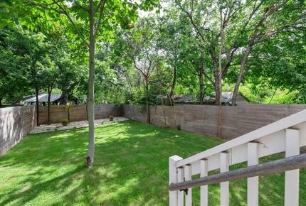 Modern Comfort in Walkable East Austin - Austin, Texas