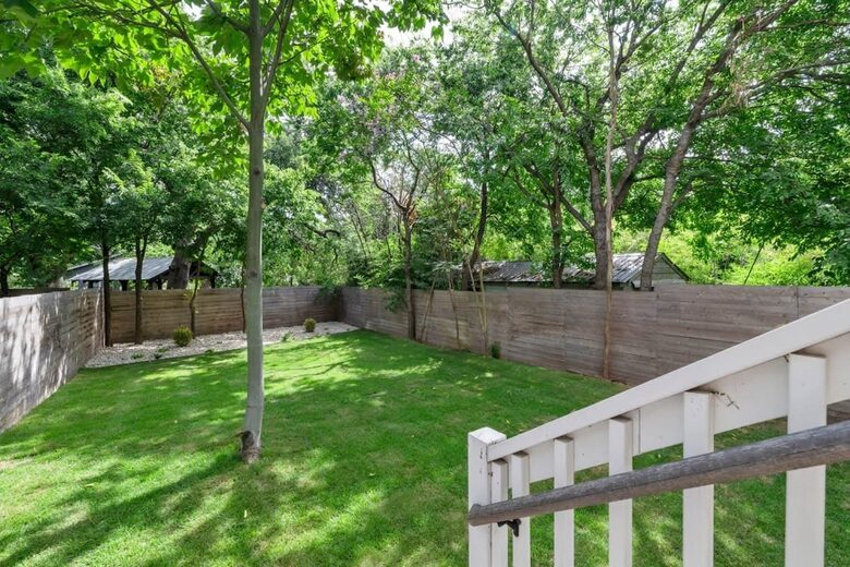 Modern Comfort in Walkable East Austin - Austin, Texas