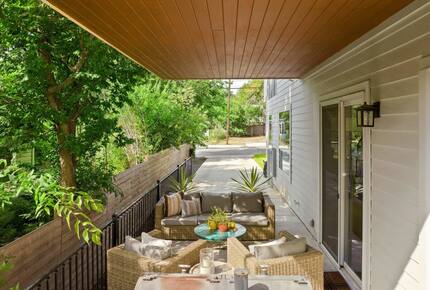 Modern Comfort in Walkable East Austin - Austin, Texas