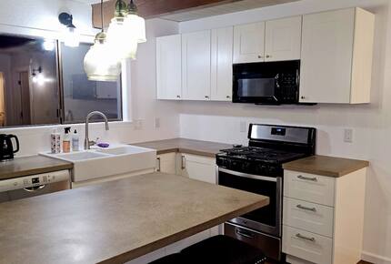 Rustic Mountain Retreat Near Lakes and Ski Slopes - Arnold, California