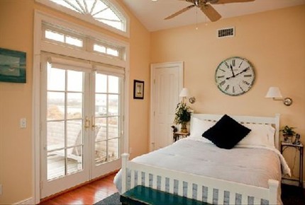 Oceanfront Rhode Island Beachhouse - Charlestown, Rhode Island