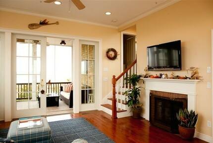 Oceanfront Rhode Island Beachhouse