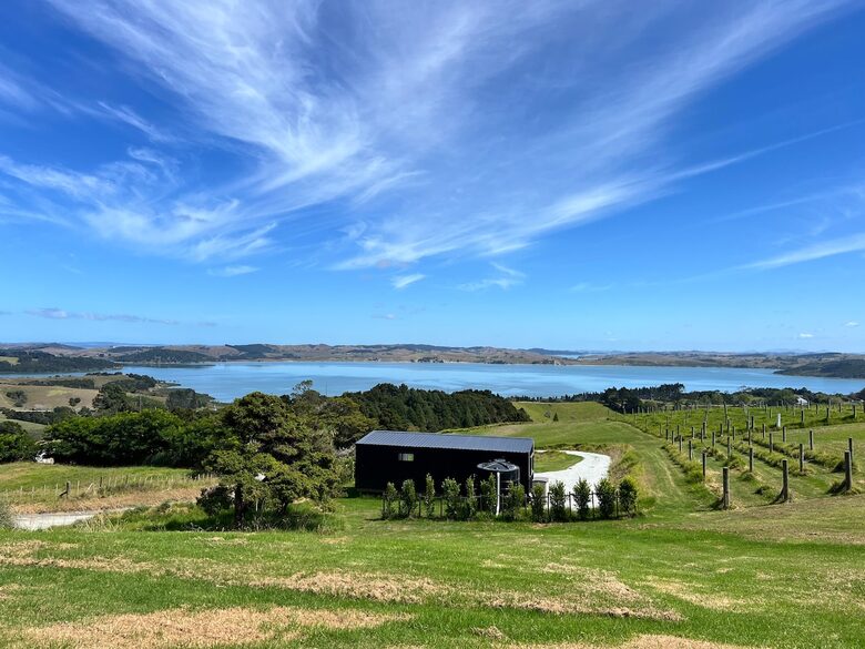 Coastal Farm Getaway Overlooking the Kaipara - Wharehine, New Zealand