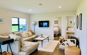 Coastal Farm Getaway Overlooking the Kaipara - Wharehine, New Zealand