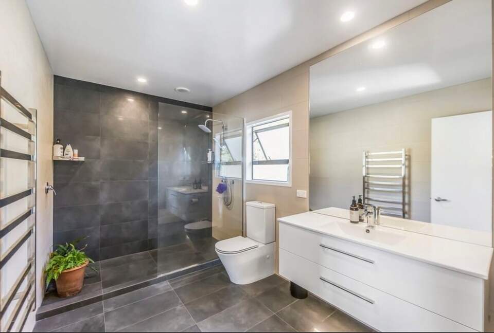 Coastal Farm Getaway Overlooking the Kaipara - Wharehine, New Zealand