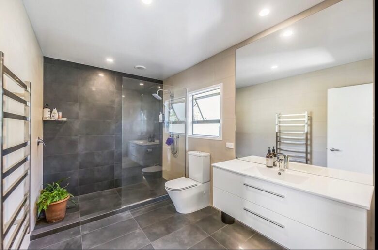 Coastal Farm Getaway Overlooking the Kaipara - Wharehine, New Zealand