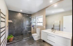 Coastal Farm Getaway Overlooking the Kaipara - Wharehine, New Zealand