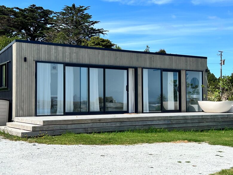 Coastal Farm Getaway Overlooking the Kaipara - Wharehine, New Zealand