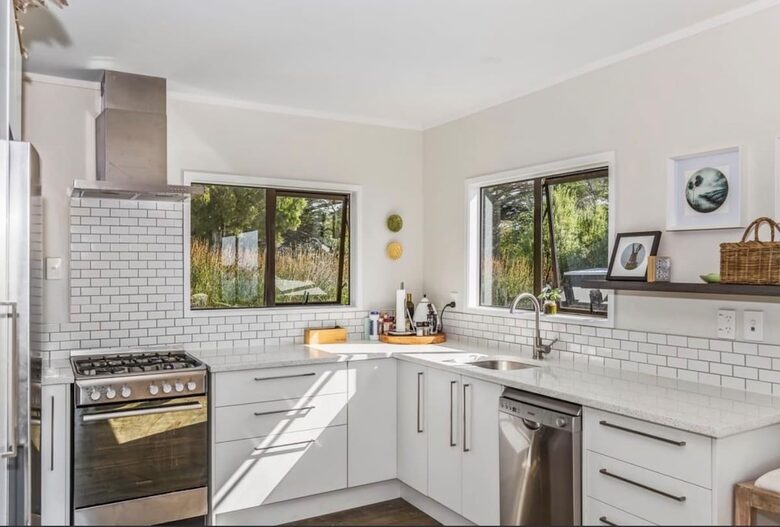 Coastal Farm Getaway Overlooking the Kaipara - Wharehine, New Zealand