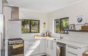 Coastal Farm Getaway Overlooking the Kaipara - Wharehine, New Zealand