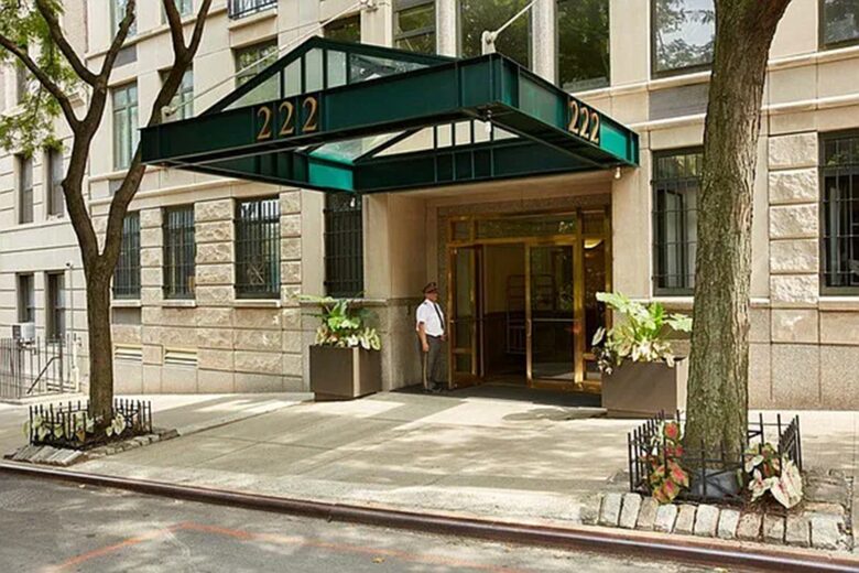 Elegant Upper West Side Apartment with Parkside Views - New York City, New York