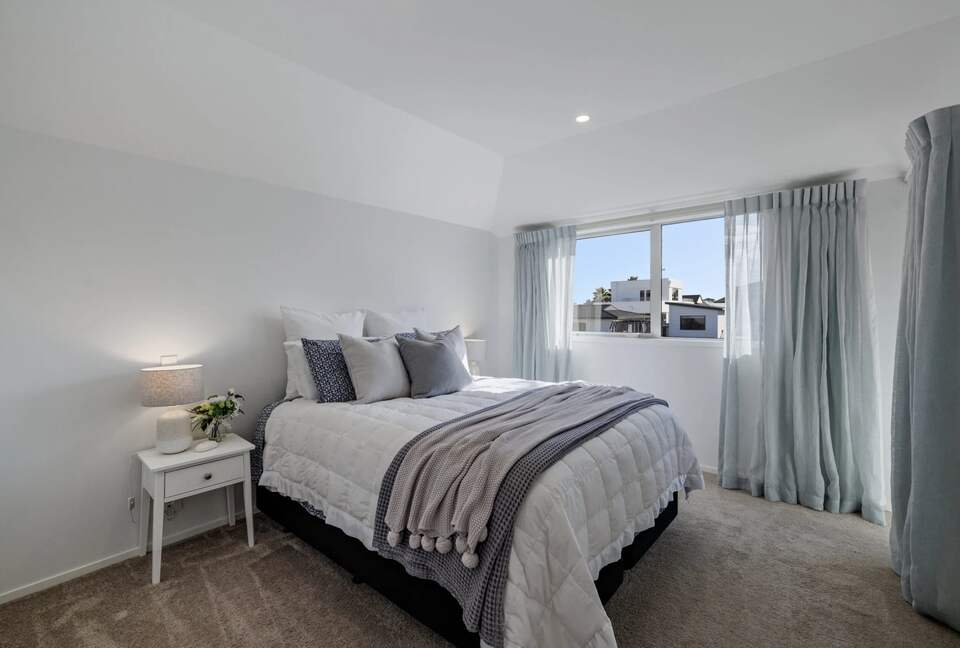 Endless Summer by the Sea - Mount Maunganui, New Zealand