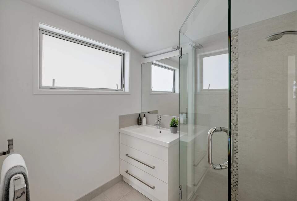 Endless Summer by the Sea - Mount Maunganui, New Zealand