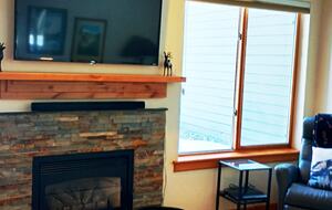 Modern Edwards Retreat on the Eagle River - Edwards, Colorado