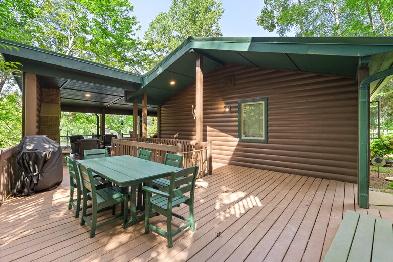 Elegant Mountain-Lake Residence in Cullowhee - Cullowhee, North Carolina