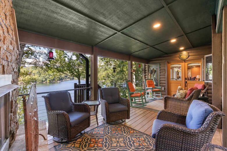 Elegant Mountain-Lake Residence in Cullowhee - Cullowhee, North Carolina