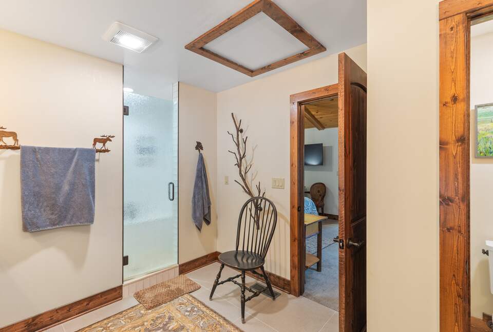 Elegant Mountain-Lake Residence in Cullowhee - Cullowhee, North Carolina