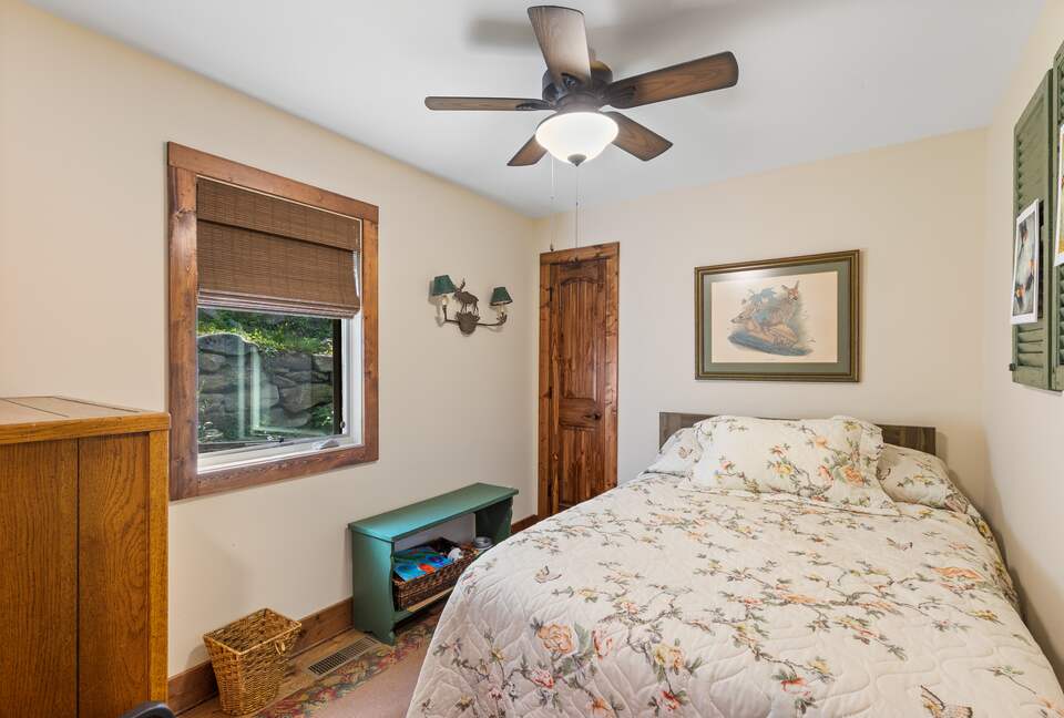 Elegant Mountain-Lake Residence in Cullowhee - Cullowhee, North Carolina