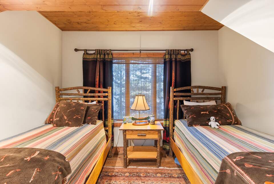 Elegant Mountain-Lake Residence in Cullowhee - Cullowhee, North Carolina