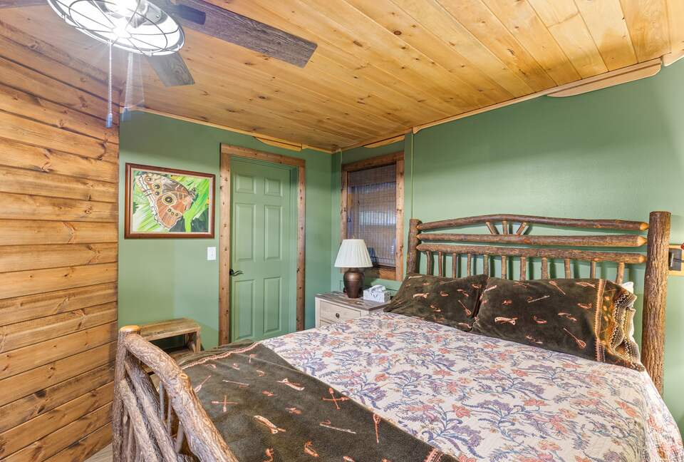 Elegant Mountain-Lake Residence in Cullowhee - Cullowhee, North Carolina