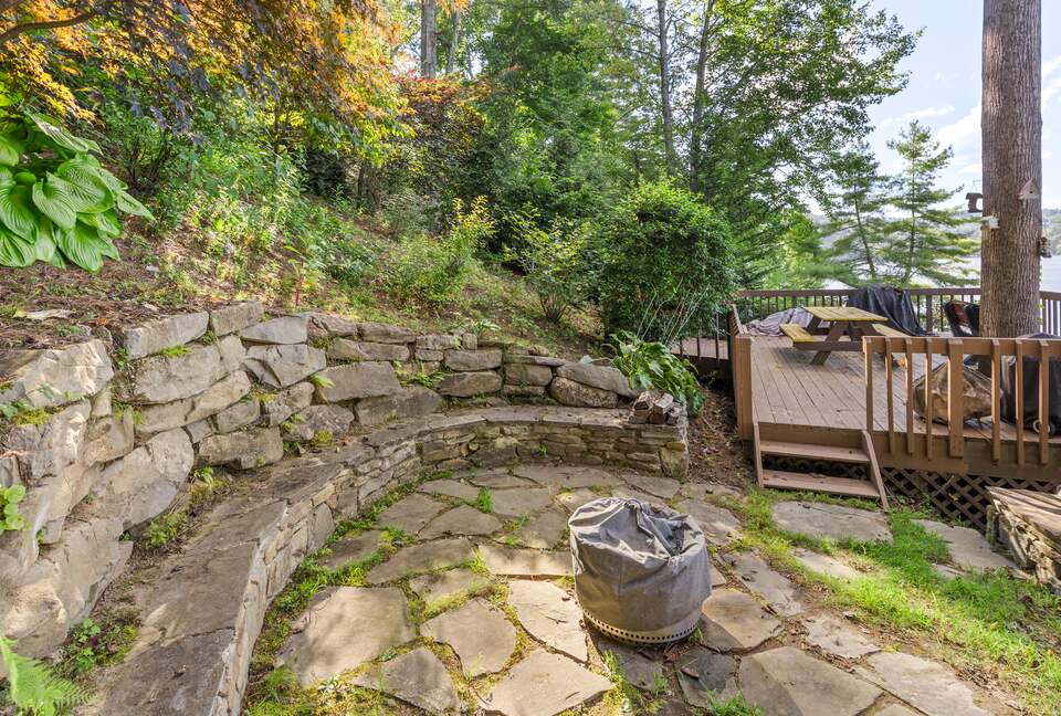 Elegant Mountain-Lake Residence in Cullowhee - Cullowhee, North Carolina