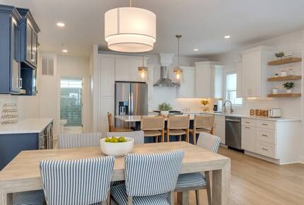 Modern 5-Bed Retreat Steps from Beach & Boardwalk - North Wildwood, New Jersey