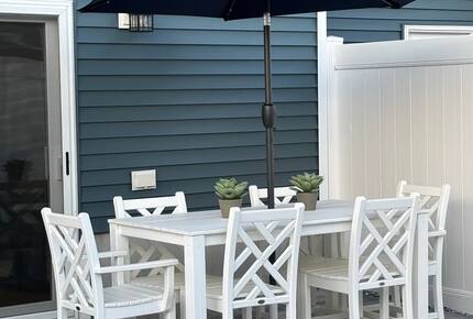 Modern 5-Bed Retreat Steps from Beach & Boardwalk - North Wildwood, New Jersey