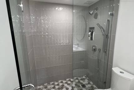 Seaside Escape on Grand Cayman’s Shoreline - West Bay, Cayman Islands