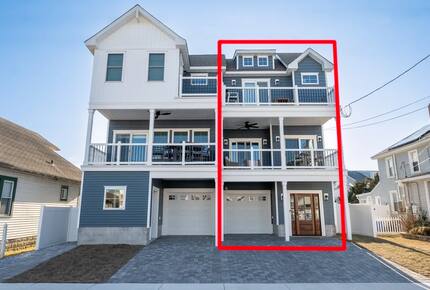 Modern 5-Bed Retreat Steps from Beach & Boardwalk - North Wildwood, New Jersey