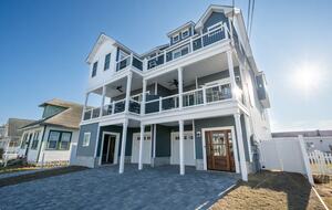 Modern 5-Bed Retreat Steps from Beach & Boardwalk - North Wildwood, New Jersey