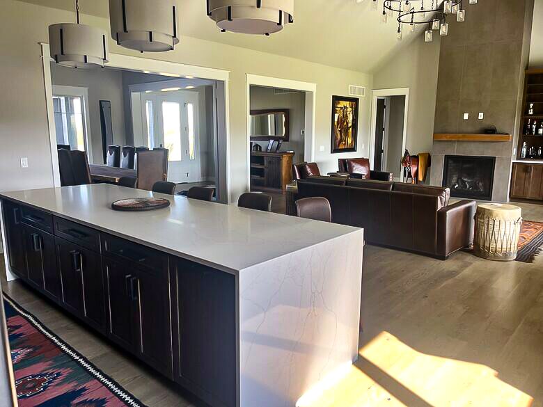 Santa Fe Spirit with Wyoming Views - Buffalo, Wyoming