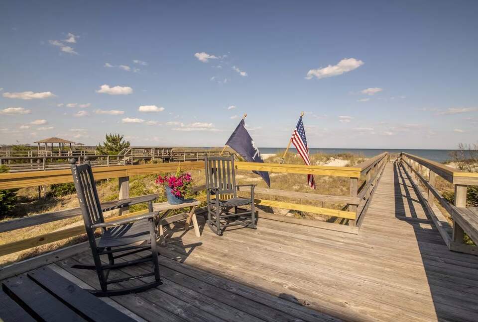 Creek and Coast Retreat with Breathtaking Views - Pawleys Island, South Carolina