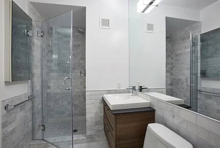 Elegant Upper West Side Apartment with Parkside Views - New York City, New York