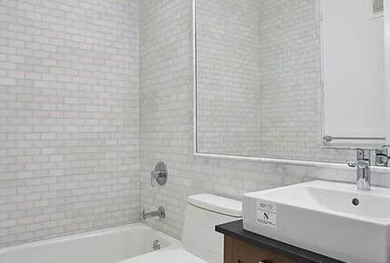 Elegant Upper West Side Apartment with Parkside Views - New York City, New York