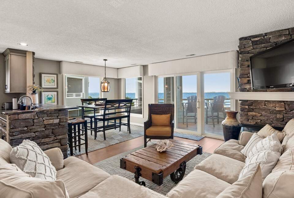 Outer Banks Condo with Panoramic Views - Manteo, North Carolina