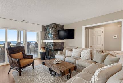 Outer Banks Condo with Panoramic Views - Manteo, North Carolina