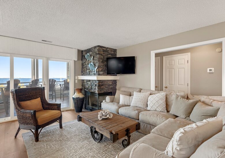 Outer Banks Condo with Panoramic Views - Manteo, North Carolina