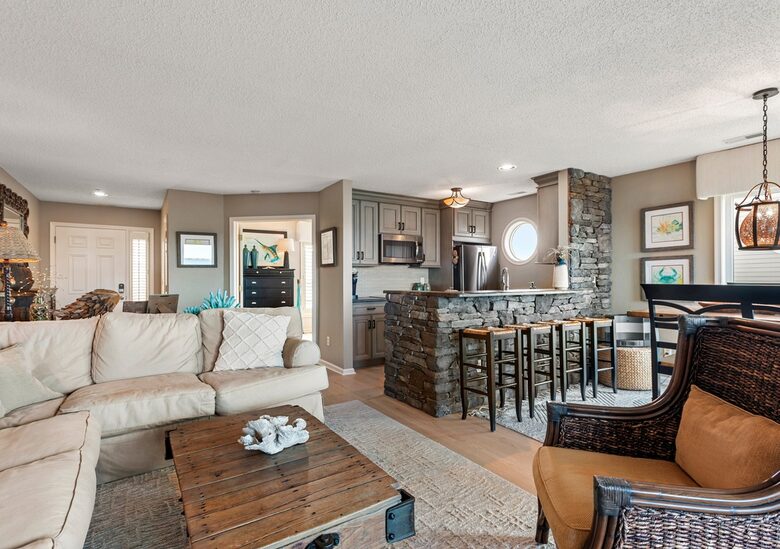 Outer Banks Condo with Panoramic Views - Manteo, North Carolina