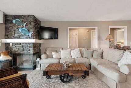 Outer Banks Condo with Panoramic Views - Manteo, North Carolina