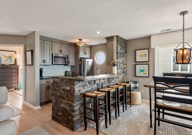 Outer Banks Condo with Panoramic Views - Manteo, North Carolina