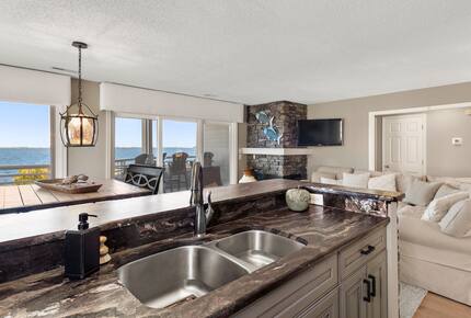 Outer Banks Condo with Panoramic Views - Manteo, North Carolina